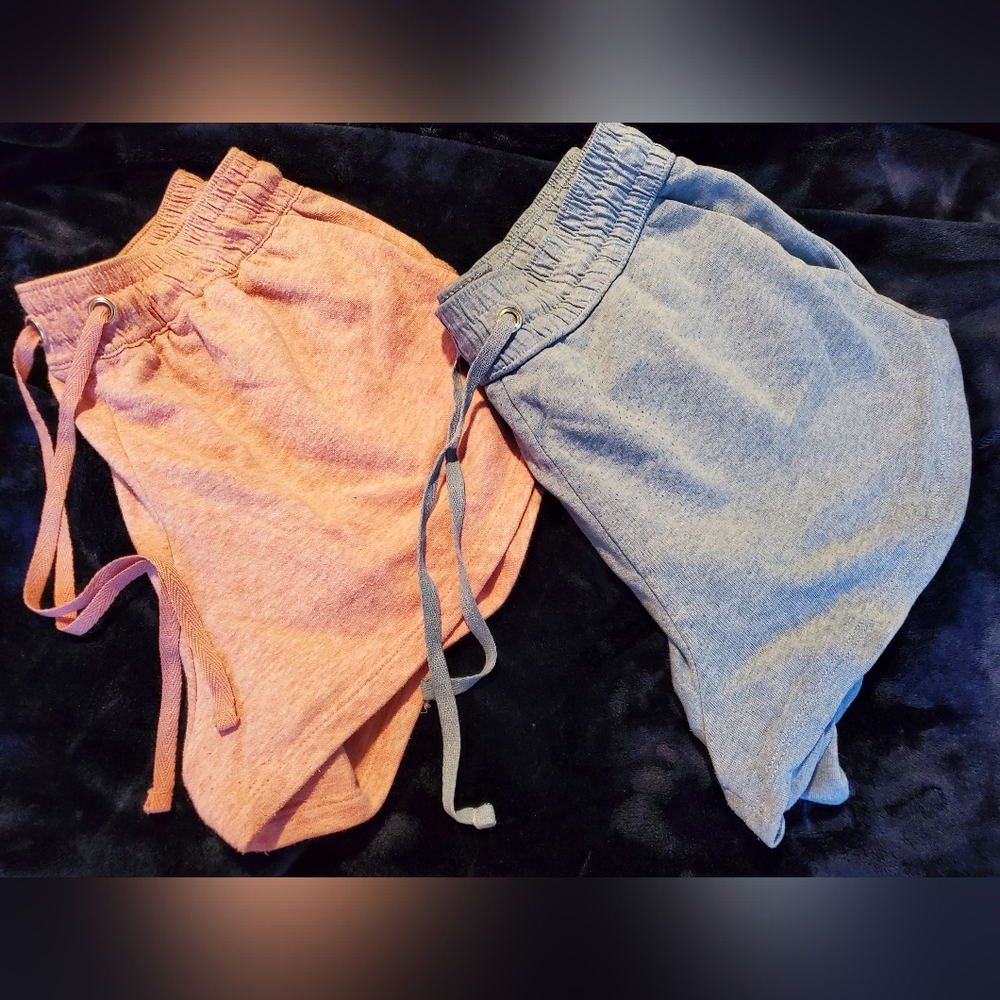 H&M 2 DOLPHIN SHORTS